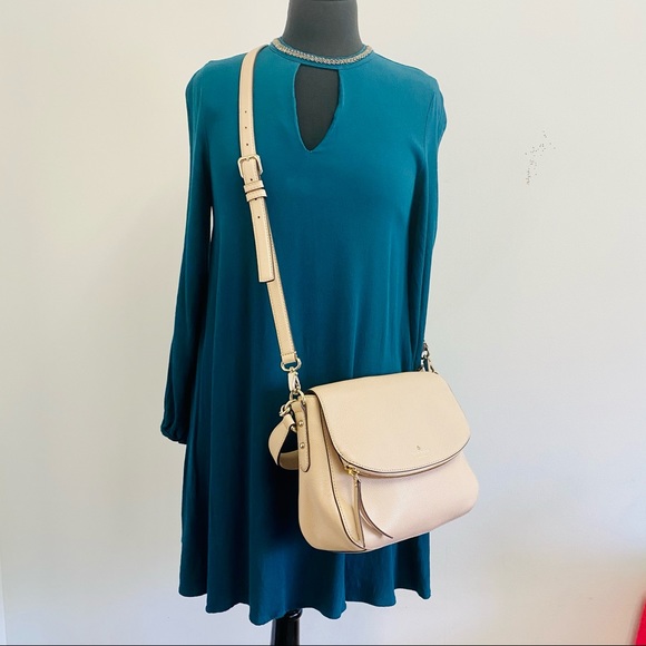 Black swan tunic with embellished collar - Picture 3 of 3